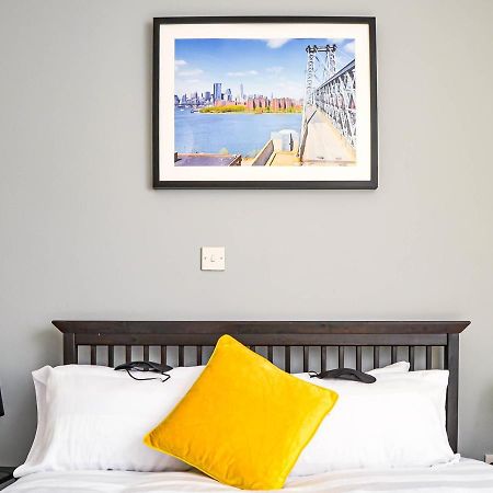 The Ella Fitzgerald - Modern 2 Bedroom Apartment, Super Close To City Centre كارديف المظهر الخارجي الصورة